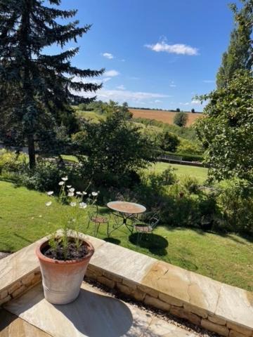 Masons Cottage, An Idyllic Retreat In An Area Of Outstanding Beauty, Close To Blenheim Palace, Oxford & The Cotswolds Stonesfield Buitenkant foto